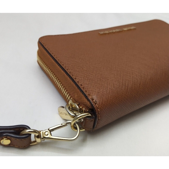 Michael Kors Brown Crossgrain Leather Zip Around Credit Card Wristlet - Wallet - Picture 8 of 14